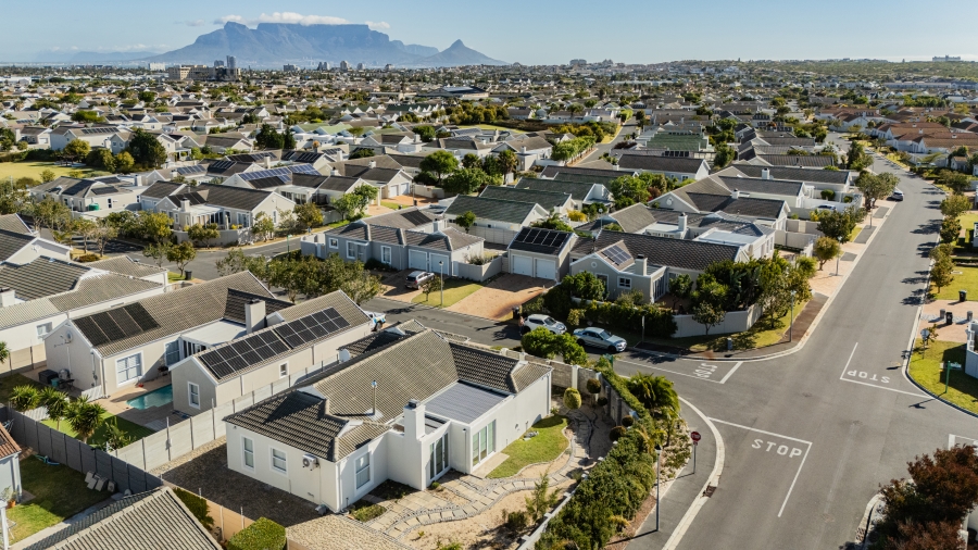 3 Bedroom Property for Sale in Sunningdale Western Cape